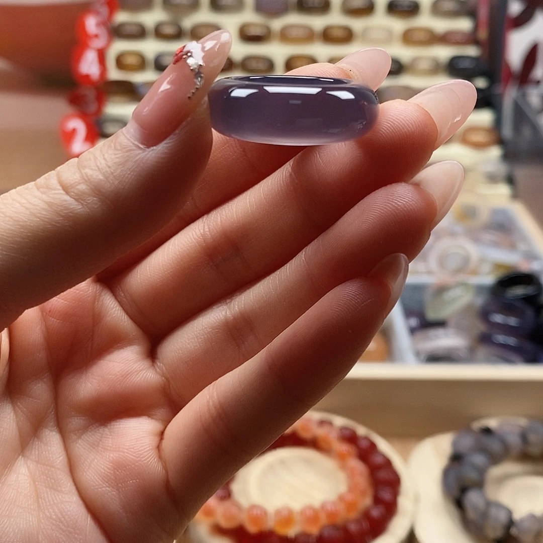 大***喵未镶嵌戒指玛瑙/玉髓