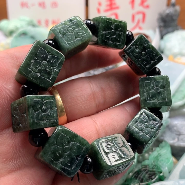 翡翠未镶嵌颈饰保真天然a货翡翠