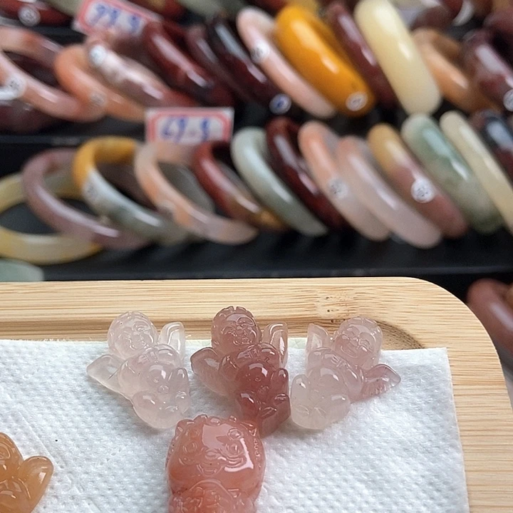 石英质玉颈饰未镶嵌灵