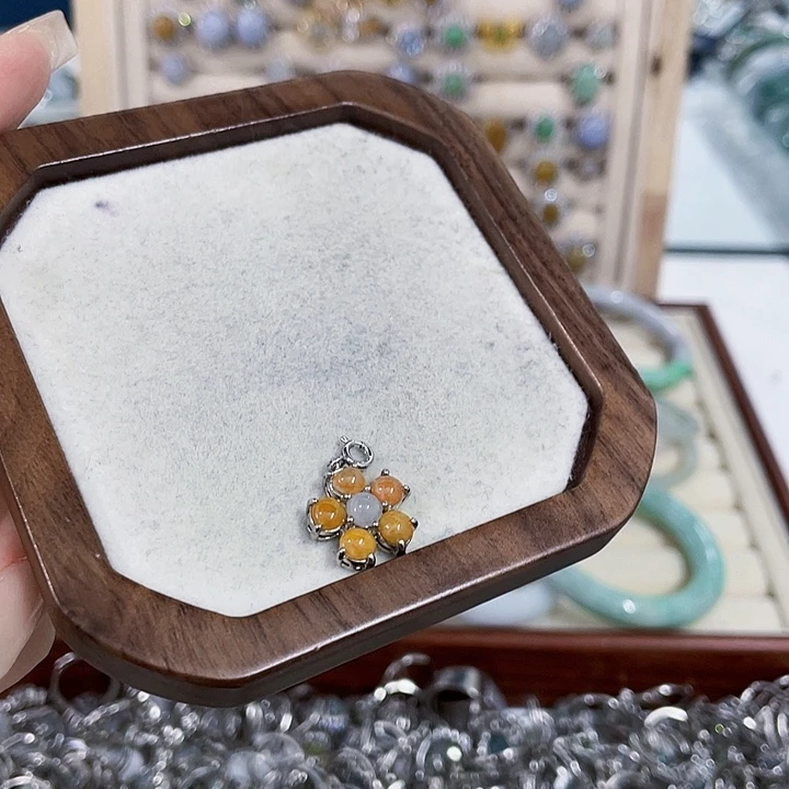 翡翠未镶嵌颈饰天然翡翠Ａ货