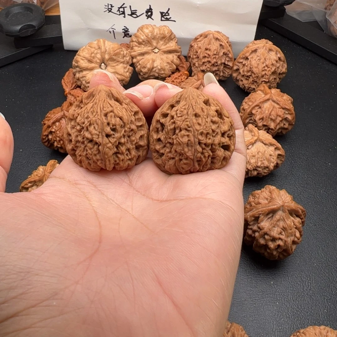 把件文玩核桃南疆石