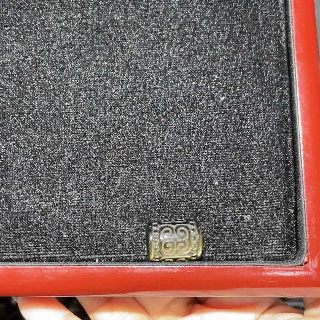 【闪购商品】未镶嵌黑曜岩珠宝奇石快***孩