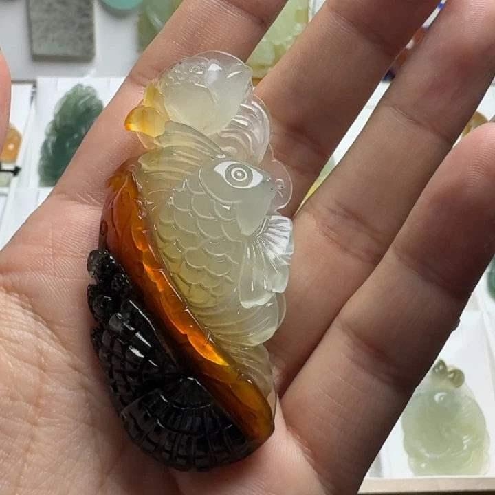 我***心蛇纹石玉未镶嵌吊坠