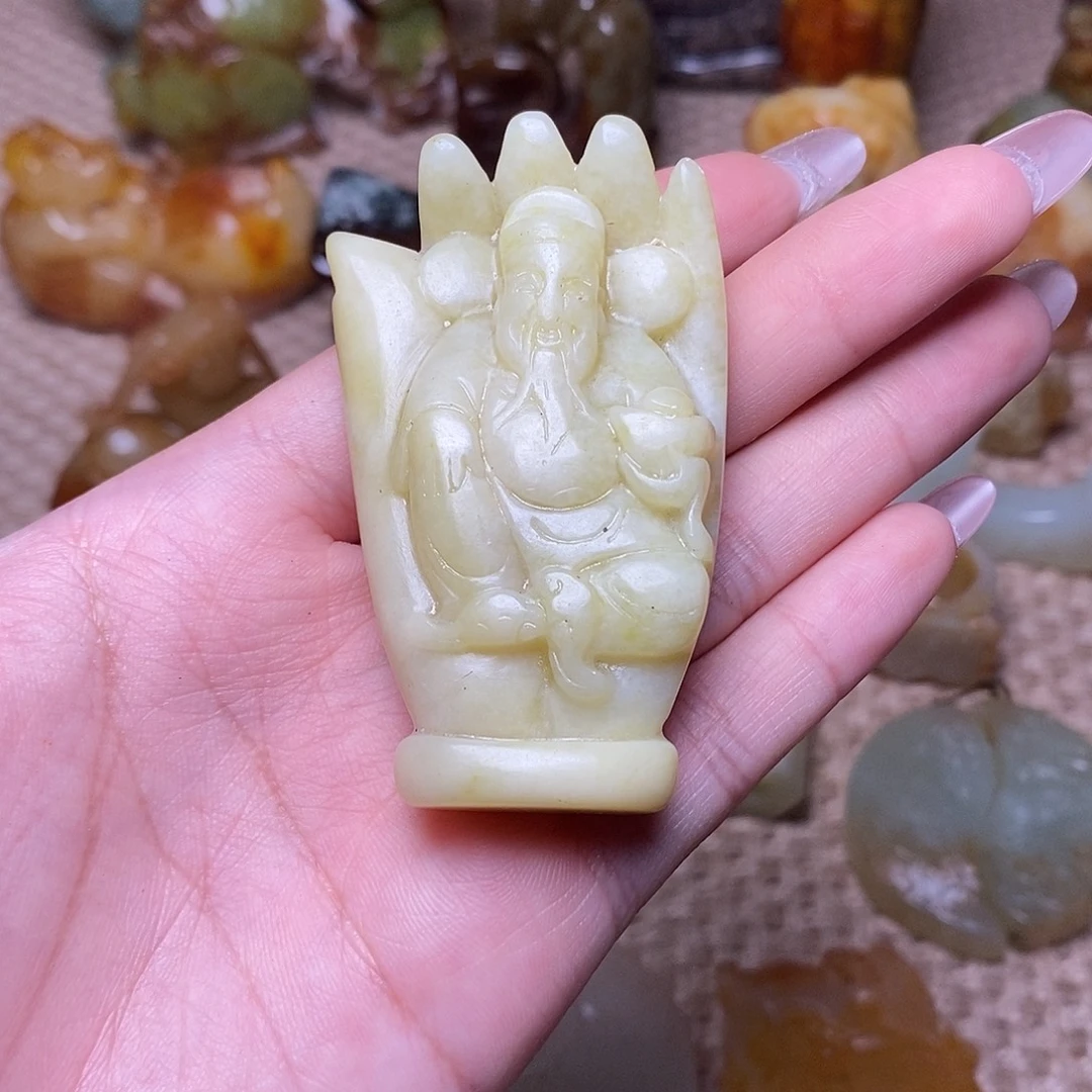 未镶嵌蛇纹石玉颈饰