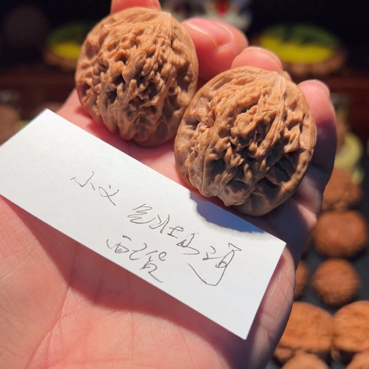 小***哥文玩核桃把件气壮山河打包配货