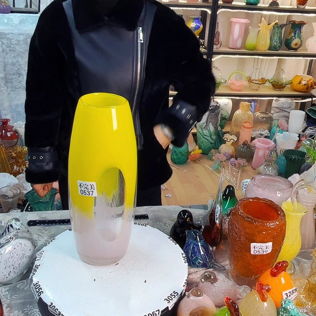 0537 家悦美居琉璃摆件不完美