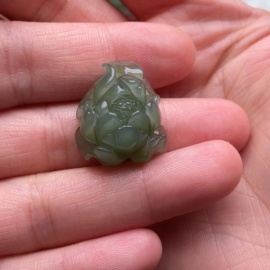 琳****和田玉未镶嵌颈饰牡丹花吊坠