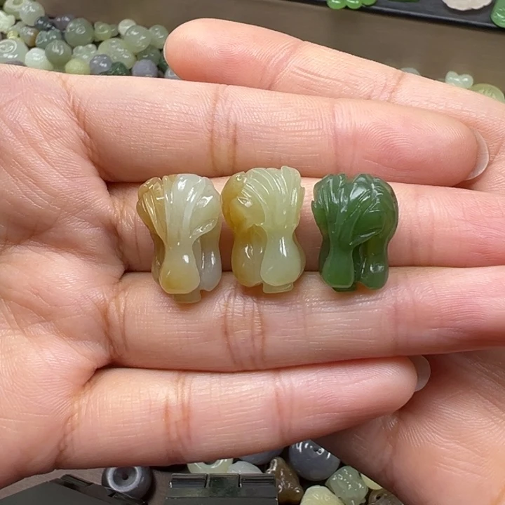 和田玉未镶嵌颈饰150一个多样性发其一