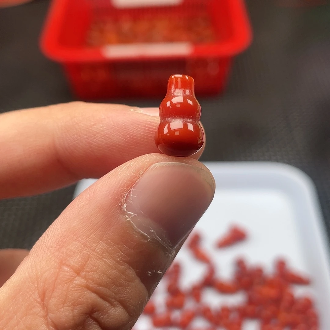 南红玛瑙10号 8*13柿子红葫芦一颗未镶嵌