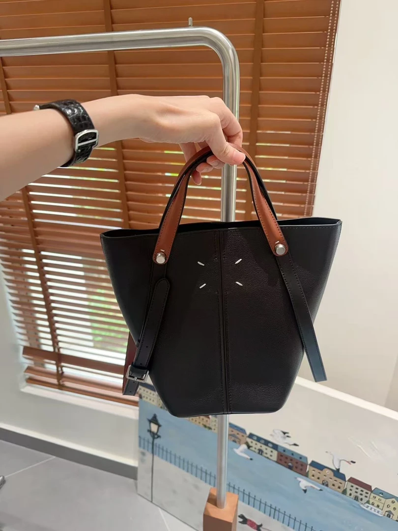 BB25042  头层牛皮两用菜篮子包包