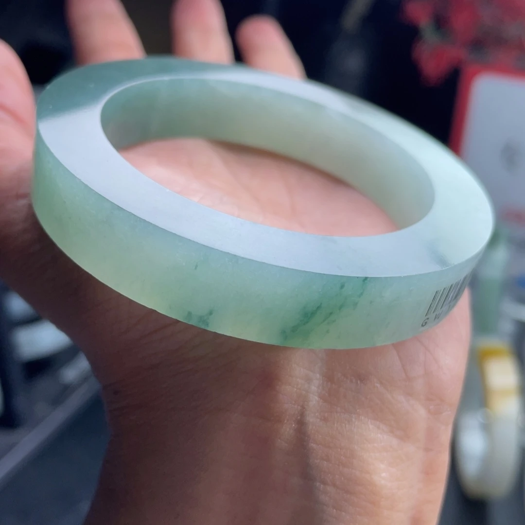 富***霞定制翡翠未镶嵌正圈