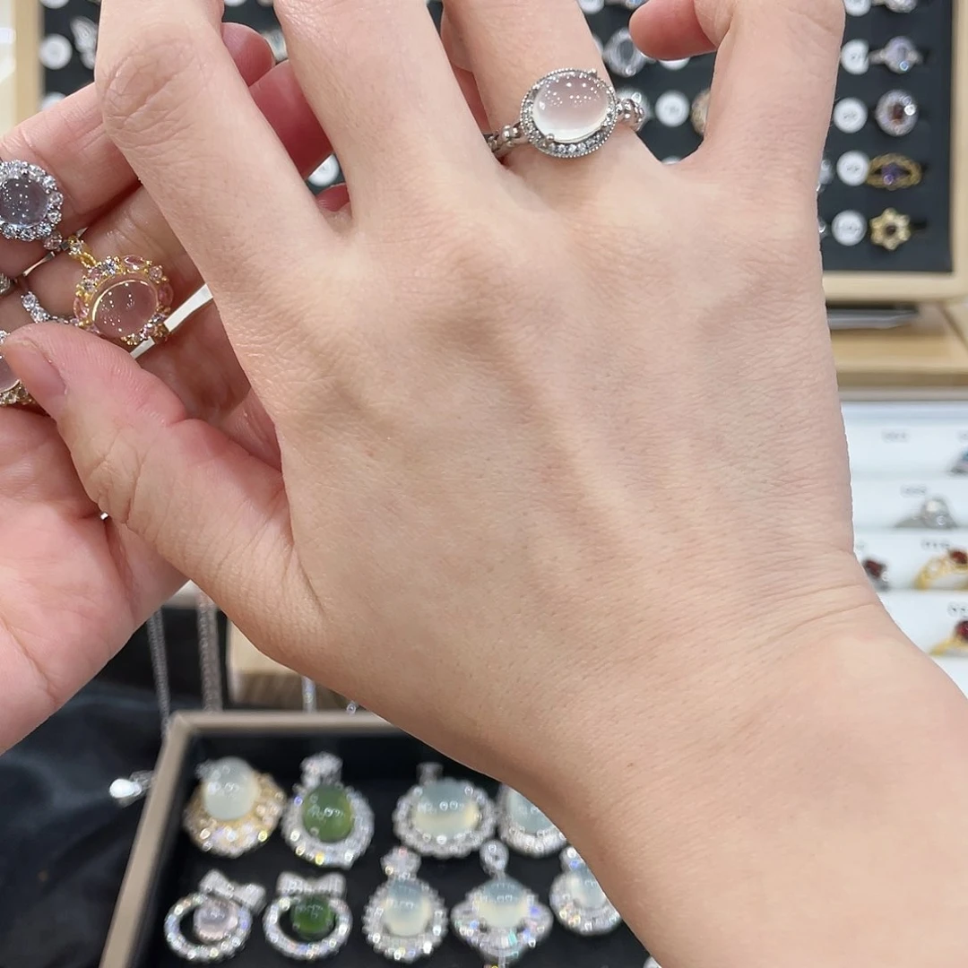 蛇纹石玉戒指银S925镶嵌小*。