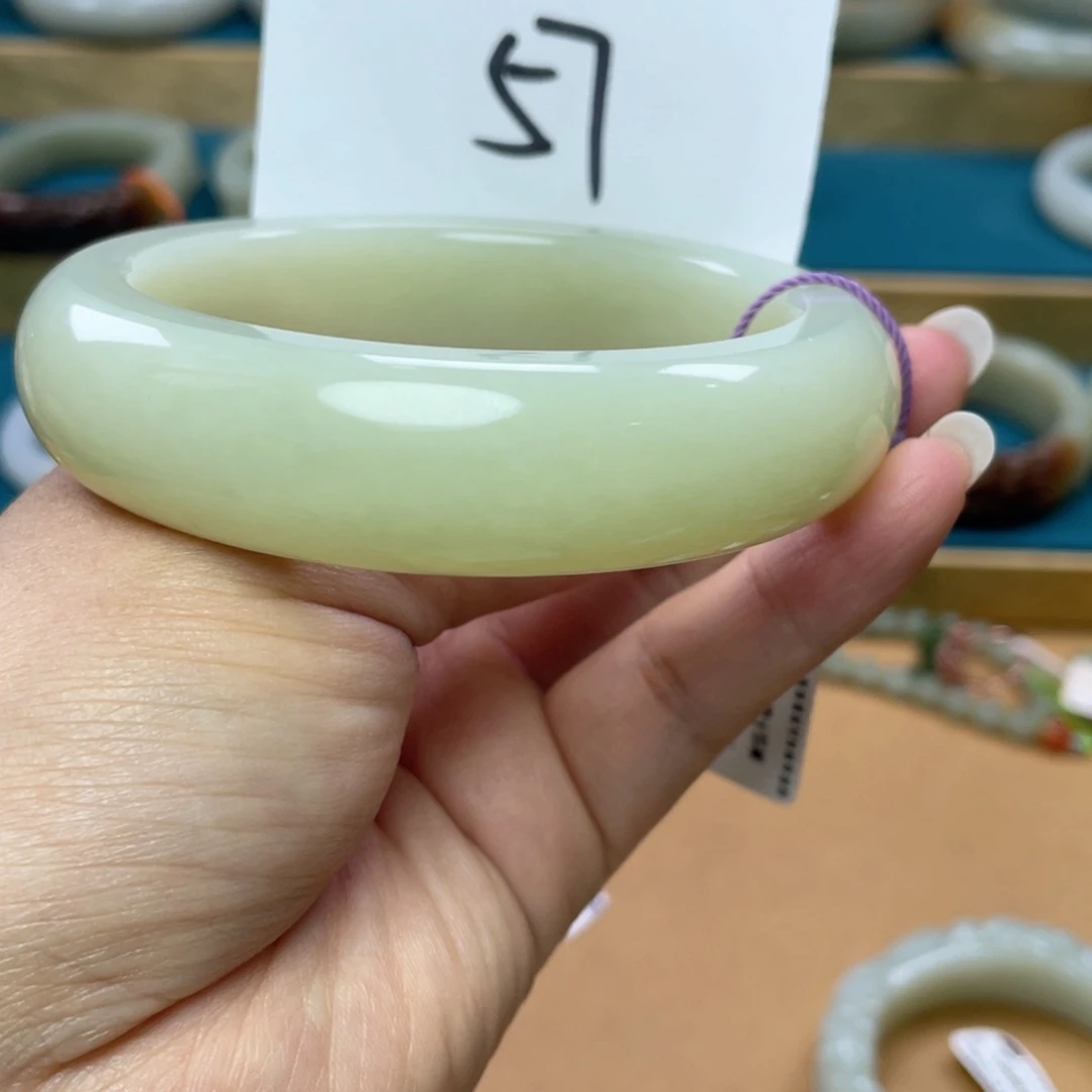 未镶嵌手镯和田玉圈口65