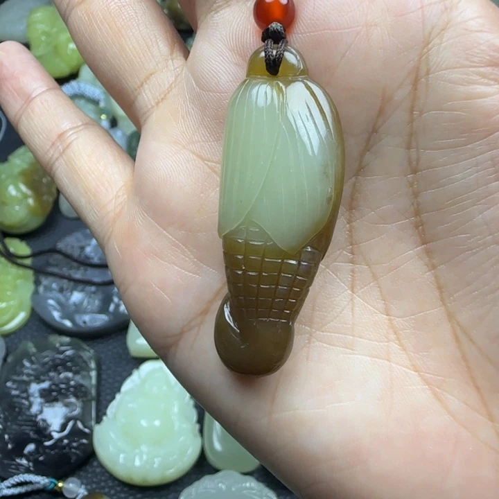 颈饰未镶嵌和田玉