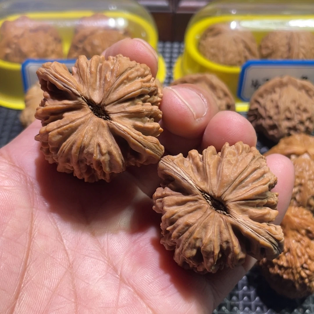 王***长文玩核桃吊坠45全品四座楼