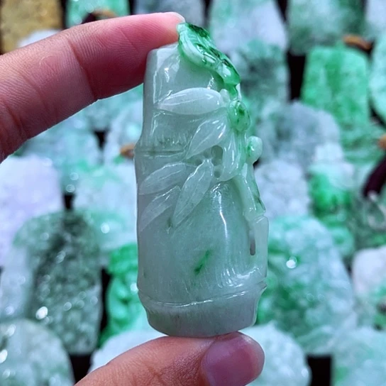 翡翠未镶嵌吊坠(不含链)