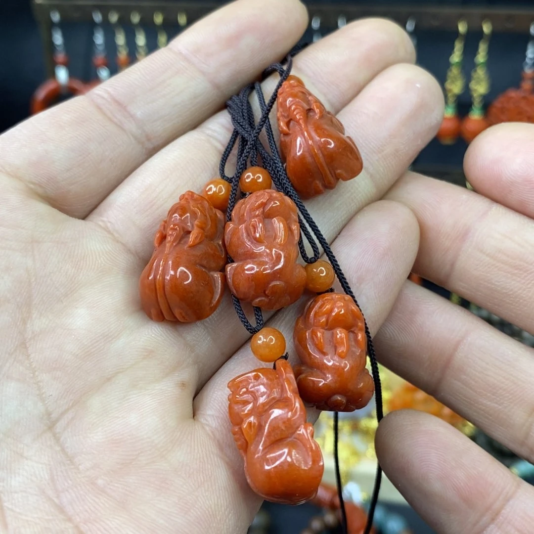 颈饰未镶嵌翡翠吊坠