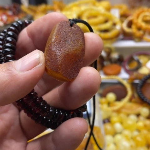 手串琥珀未镶嵌吊坠