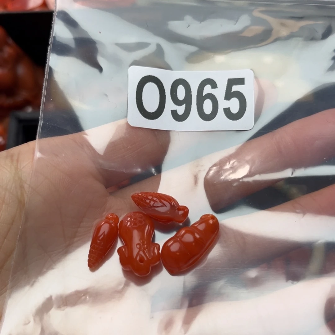 南红玛瑙未镶嵌珠宝奇石y****?