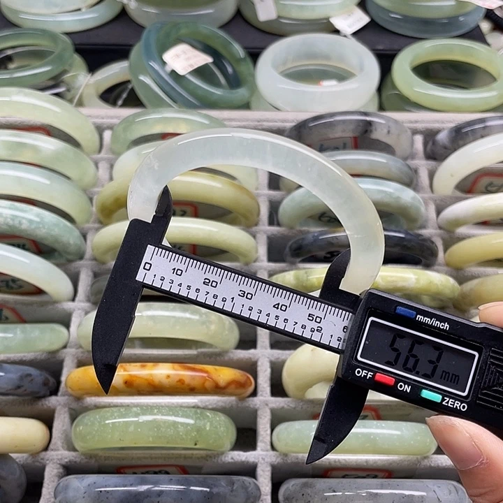 未镶嵌蛇纹石玉手镯506