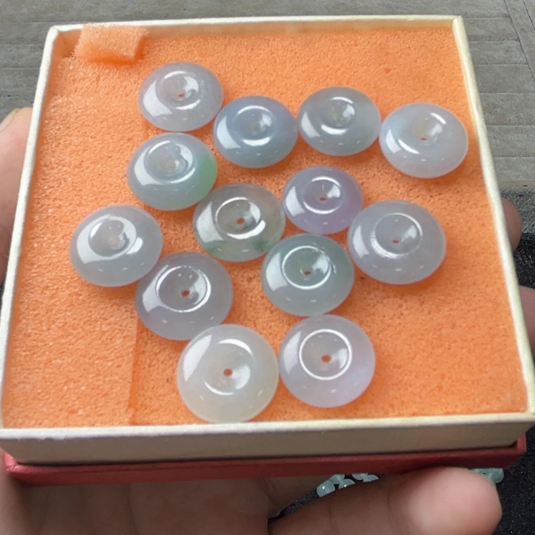 定制翡翠未镶嵌平安扣