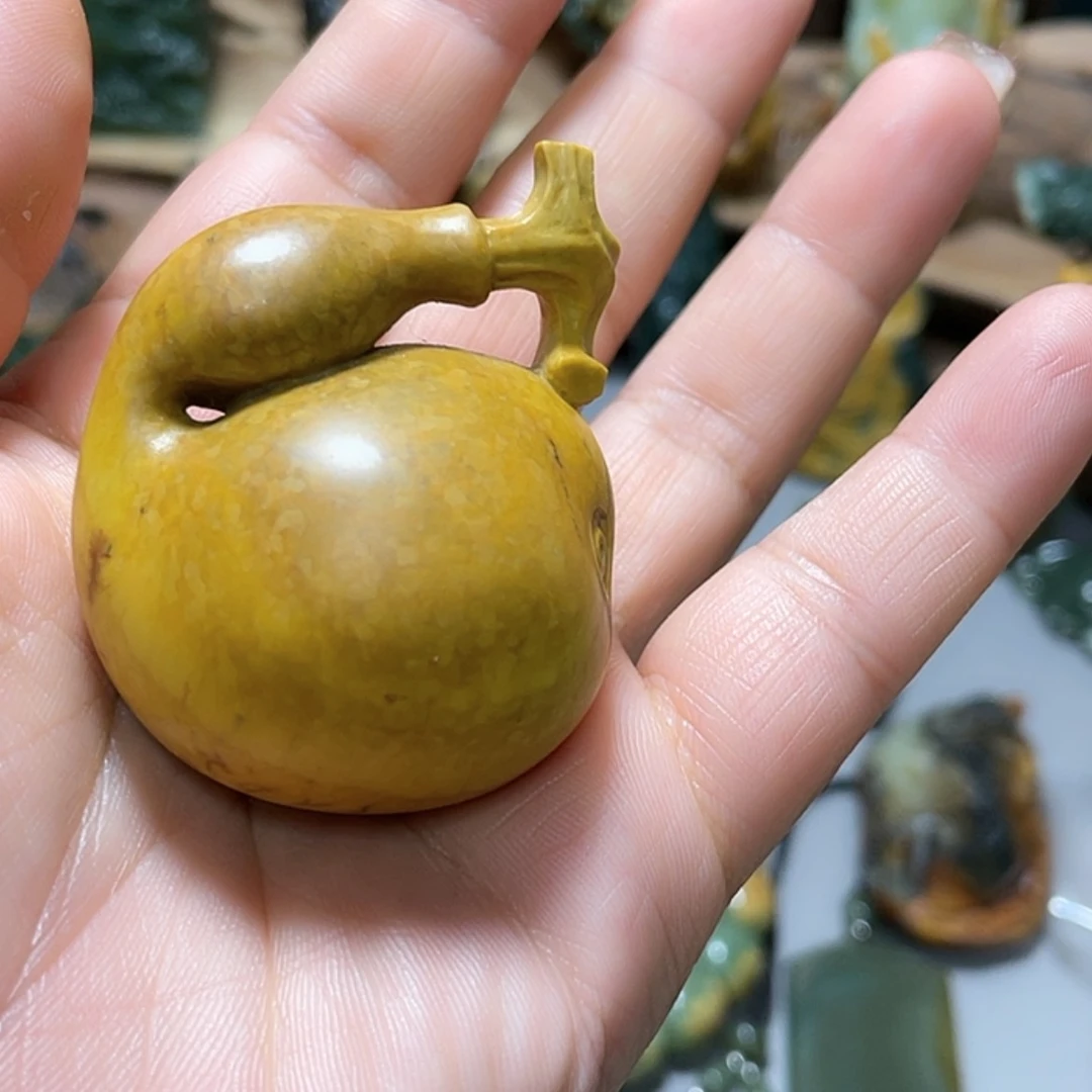 【闪购商品】未镶嵌岫岩河磨玉（透闪石质玉）挂件*️