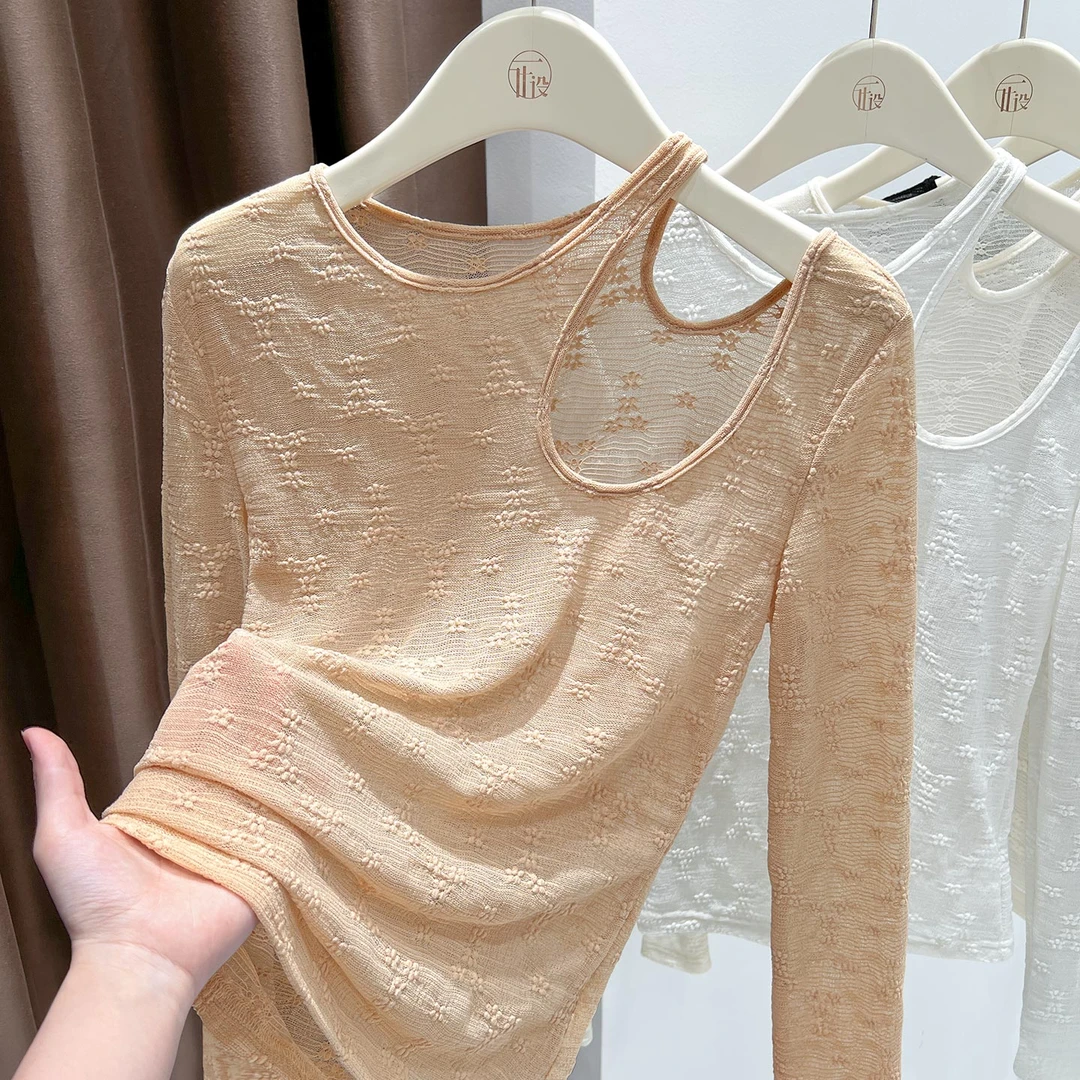 咖色圆领长袖上衣女秋冬新款叠穿网纱蕾丝衫洋气挖肩设计打底小衫