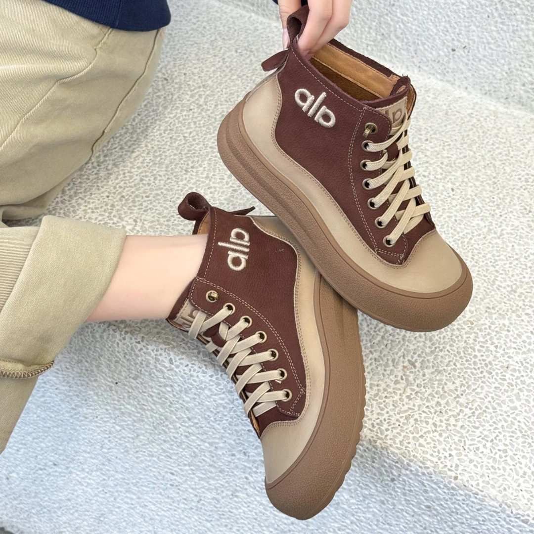 马丁靴女款英伦风短筒单靴春秋厚底百搭休闲女鞋新款爆款靴子