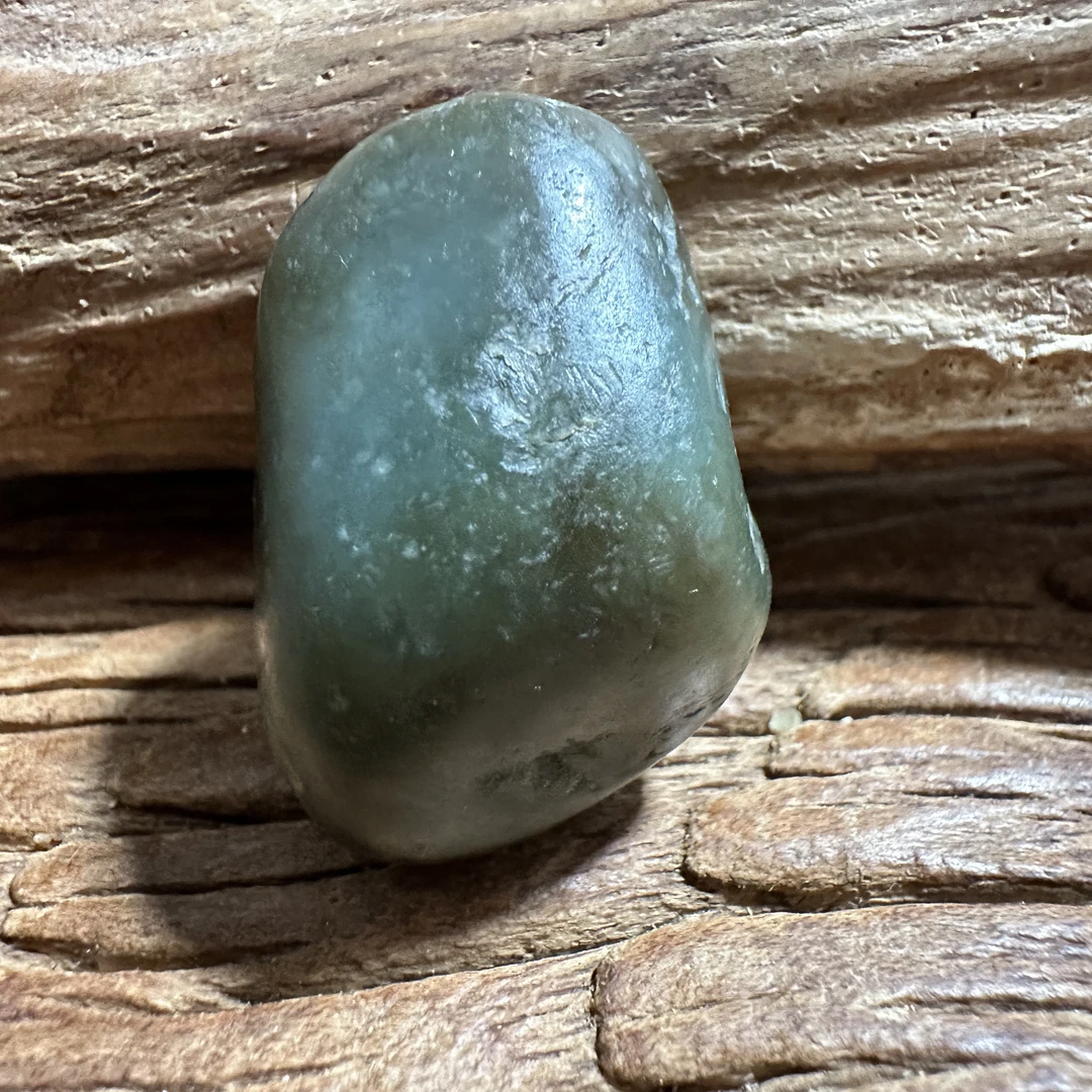 精品天然和田玉原石5d2n9i2y8mn1