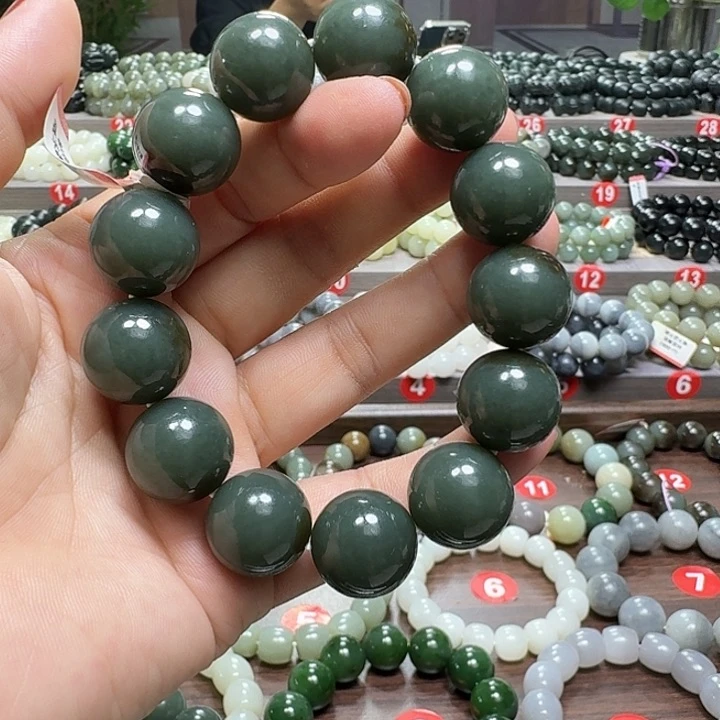未镶嵌手链和田玉艾**乎新疆且末蓝糖卡18