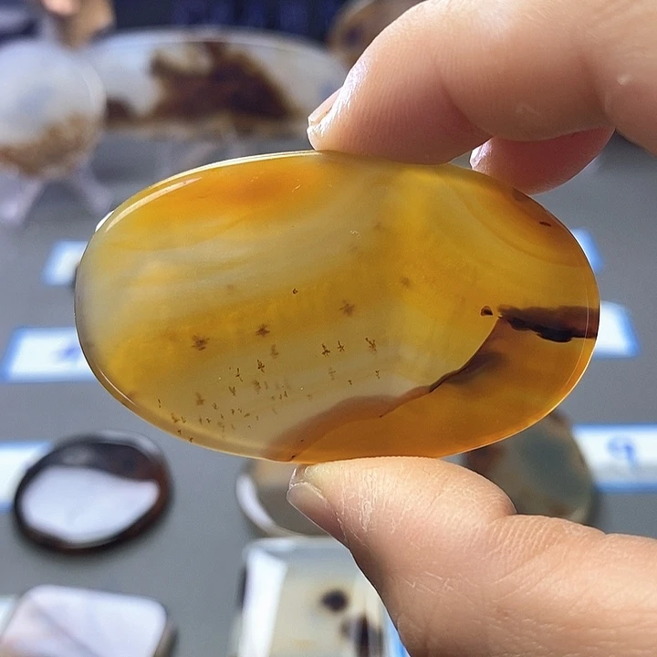 玛瑙/玉髓未镶嵌珠宝半成品