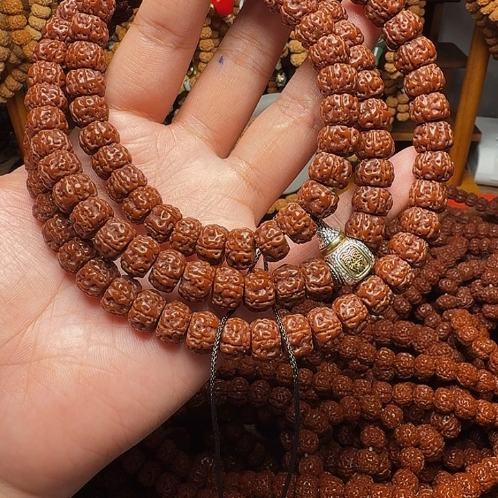 姜***洋金刚菩提吊坠10mm藏切108