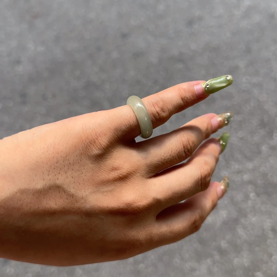 东陵石未镶嵌戒指