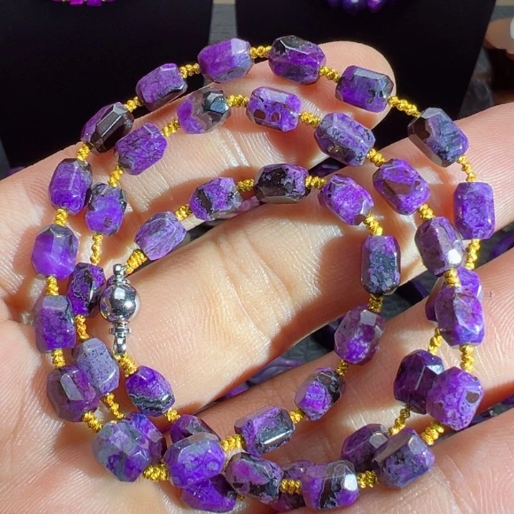 未镶嵌苏纪石（舒俱来）项链