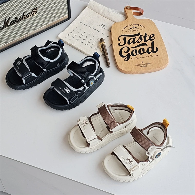 8206童鞋2025夏季新款韩版男女童中性风休闲露趾软底凉鞋沙滩鞋