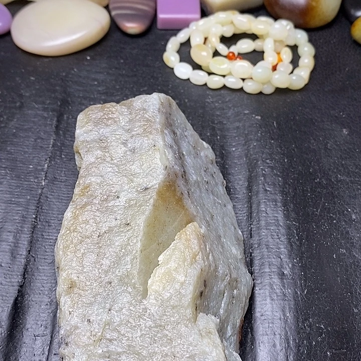 未镶嵌和田玉摆件