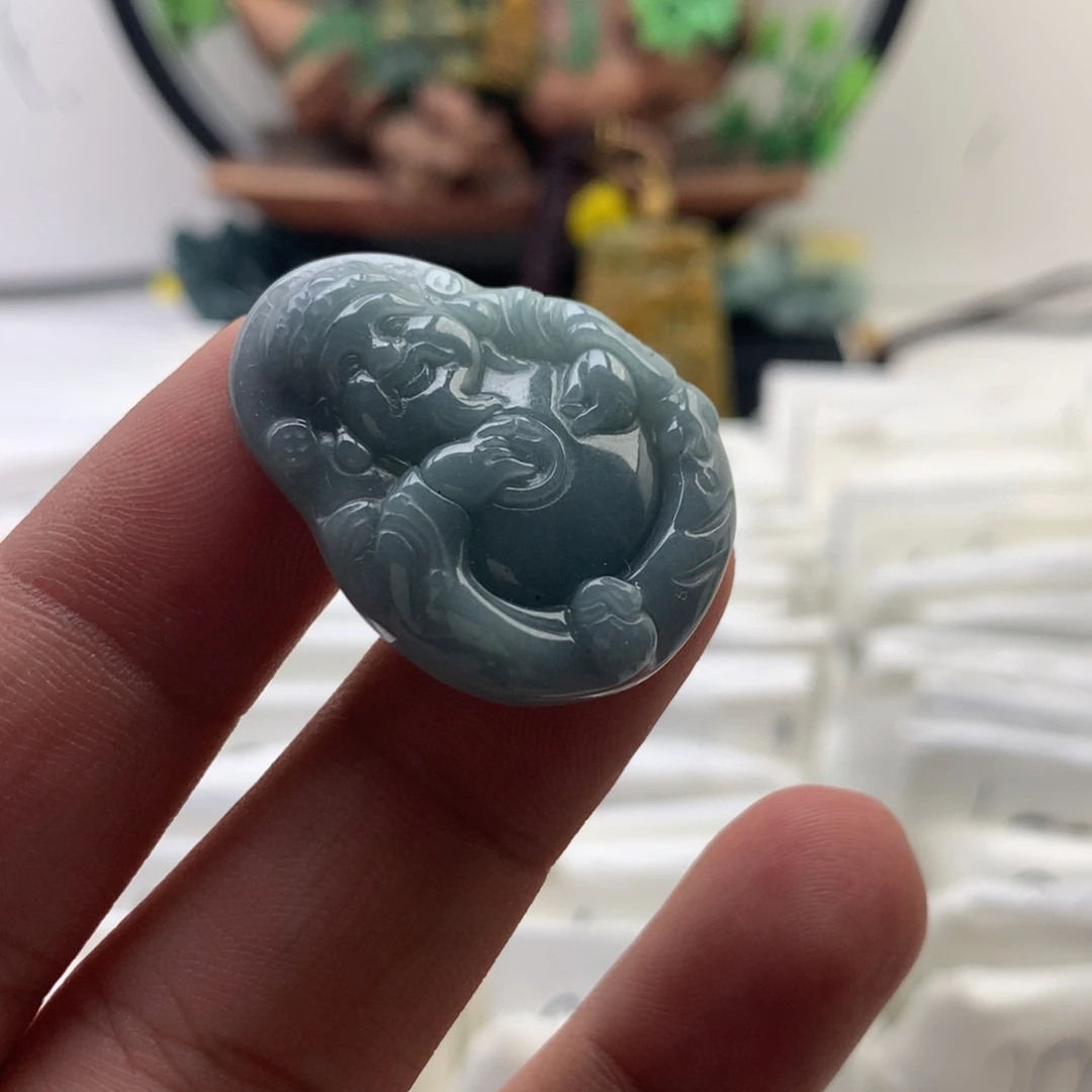 颈饰未镶嵌翡翠财神