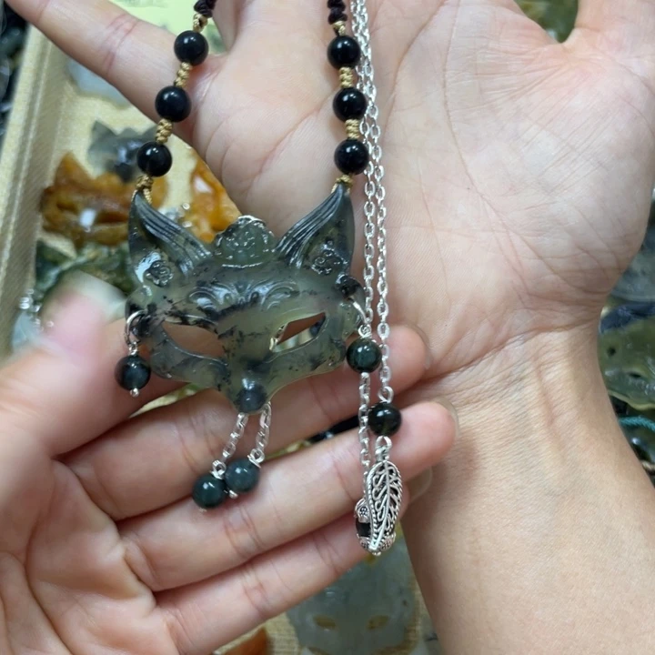 蛇纹石玉合金颈饰