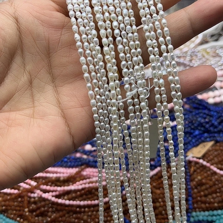 淡水珍珠珠宝半成品未镶嵌一条2.5mm左右极光米珠珍珠