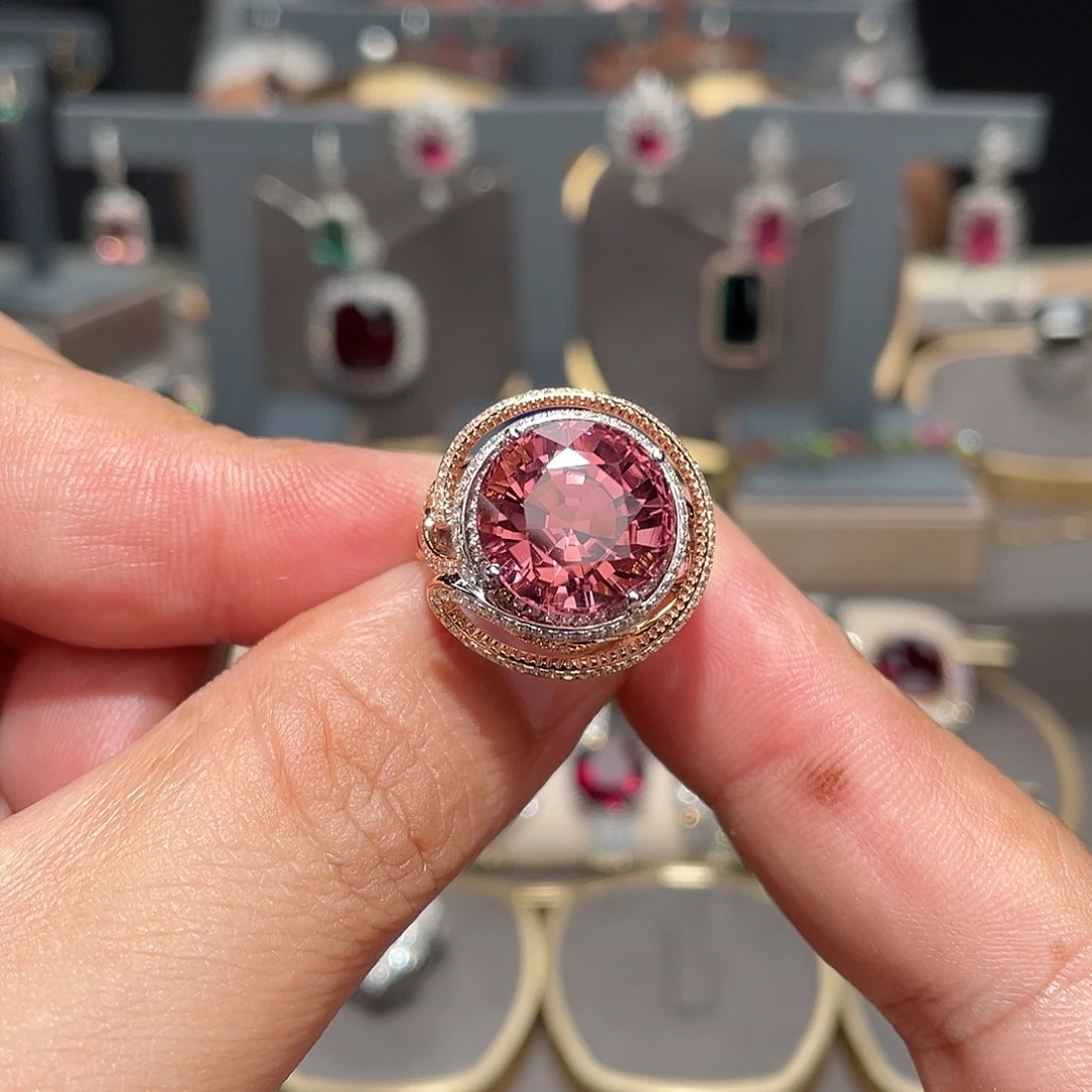 18K金镶嵌戒指碧玺10.75ct