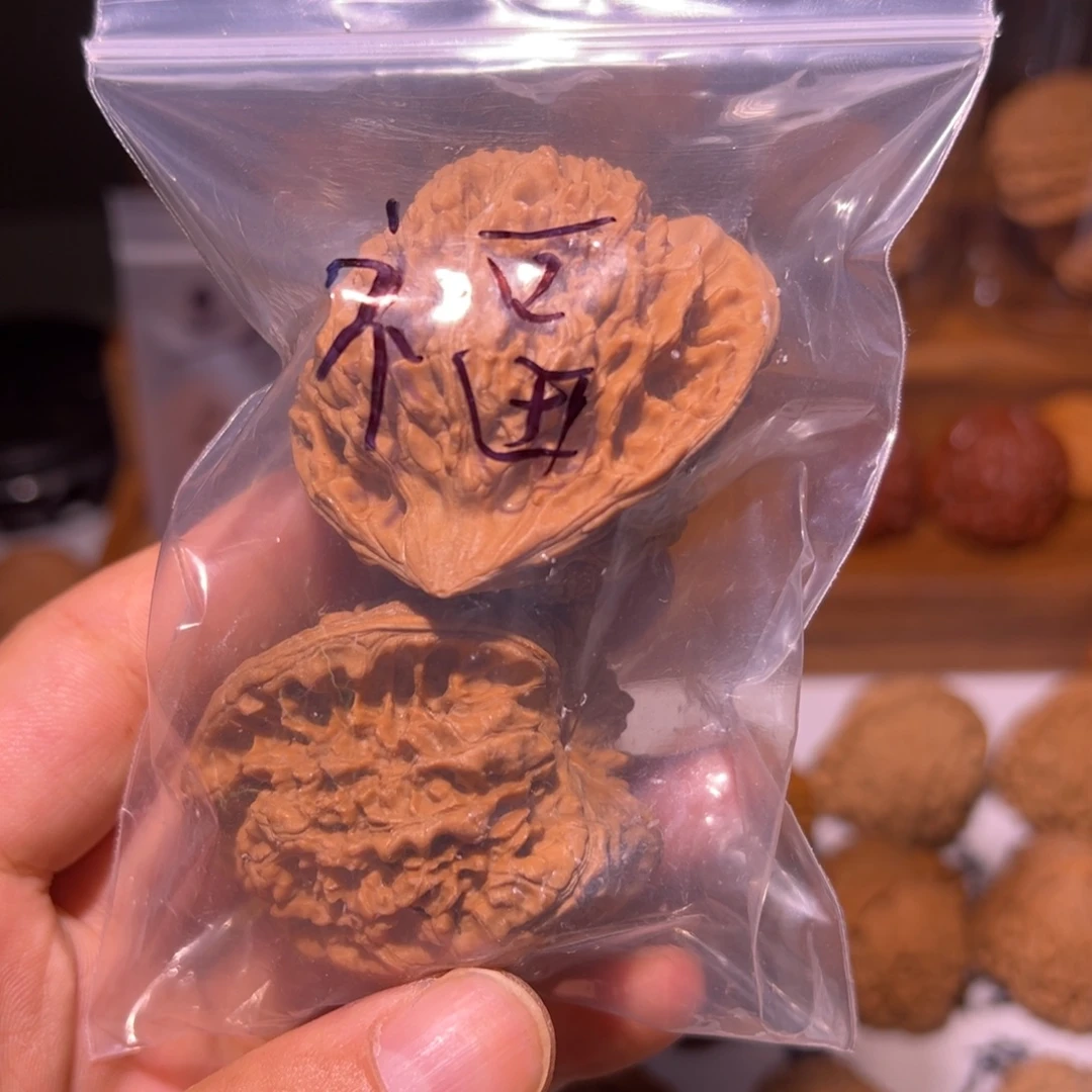 徐***欢把件文玩核桃袋子福利官帽