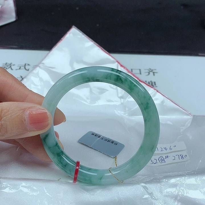 翡翠手镯未镶嵌52圈2460
