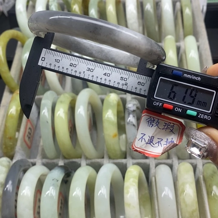 蛇纹石玉手镯332未镶嵌