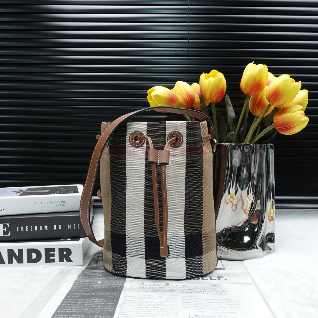 95新 BURBERRY/博柏利 单肩包/t10166186