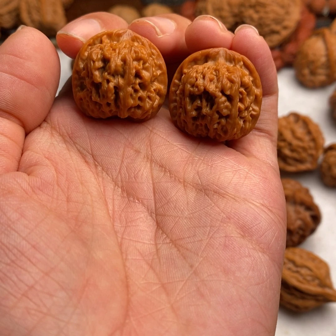 文玩核桃吊坠天地