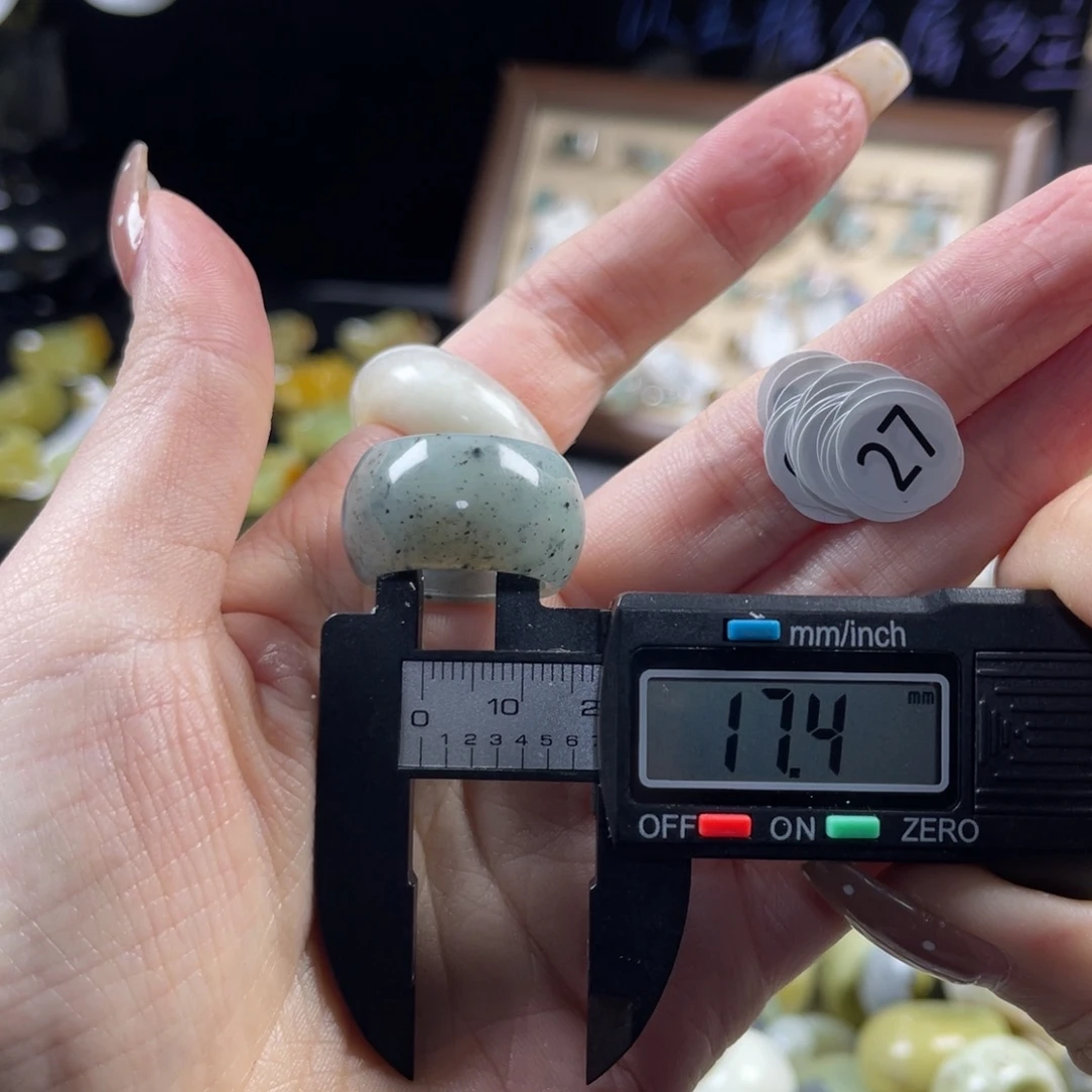 蛇纹石玉未镶嵌戒指