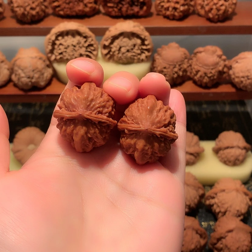 【闪购商品】文玩核桃把件霸王龙