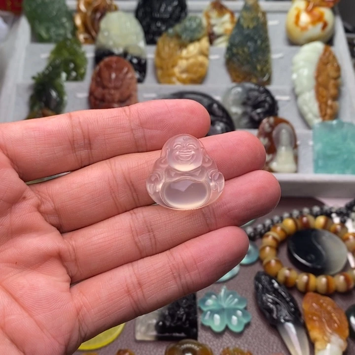 乄***匸蛇纹石玉未镶嵌颈饰