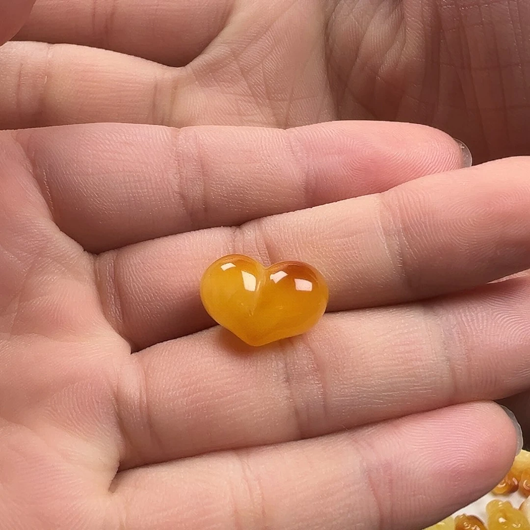 蜜蜡颈饰未镶嵌屁桃（打孔不退换）