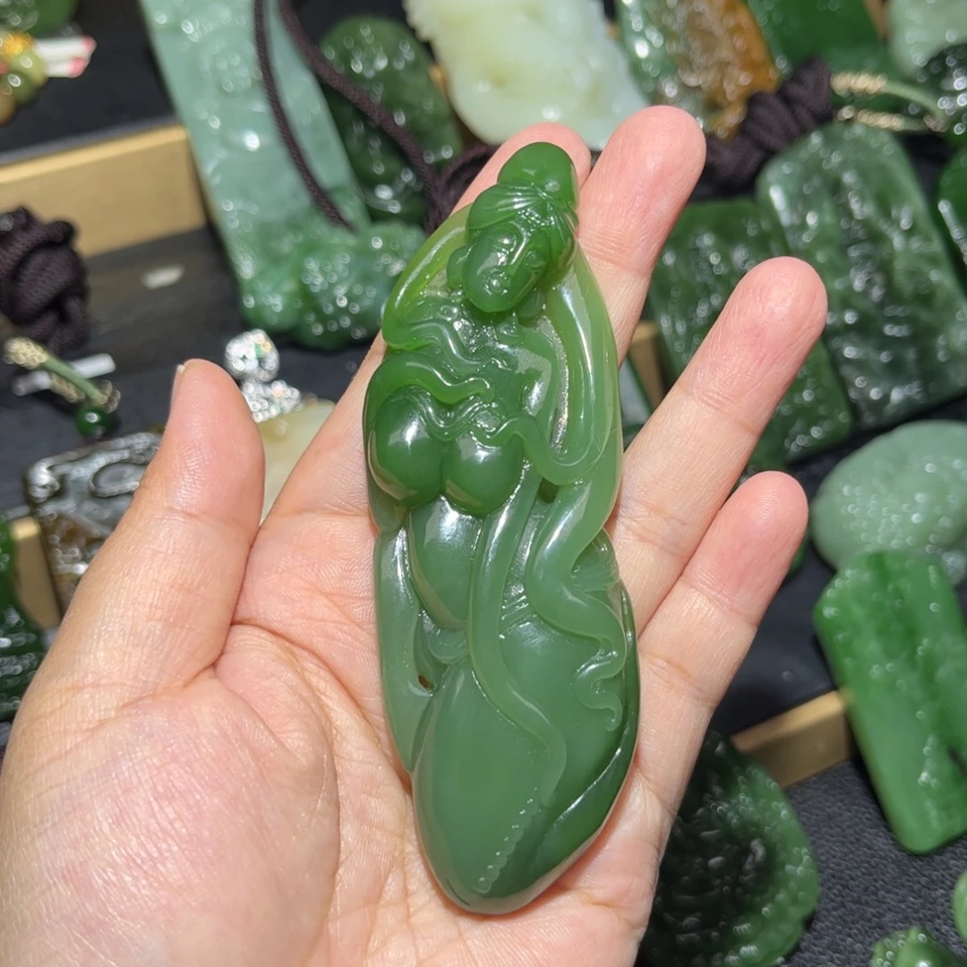 和田玉未镶嵌颈饰